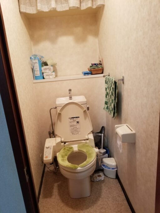 画像：K様邸　トイレ施工前の写真