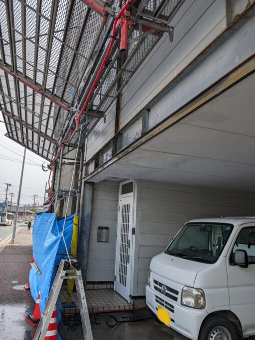 画像：A様　駐車場天井　工事前
