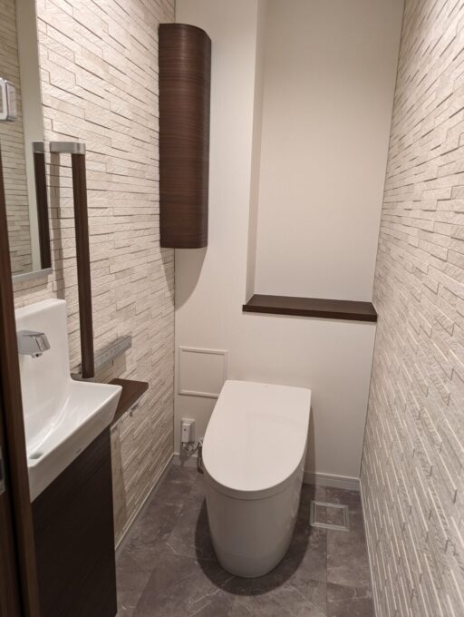 画像：K様邸　トイレ施工後の写真