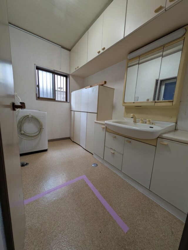 画像：M様邸　洗面脱衣室　工事前の写真