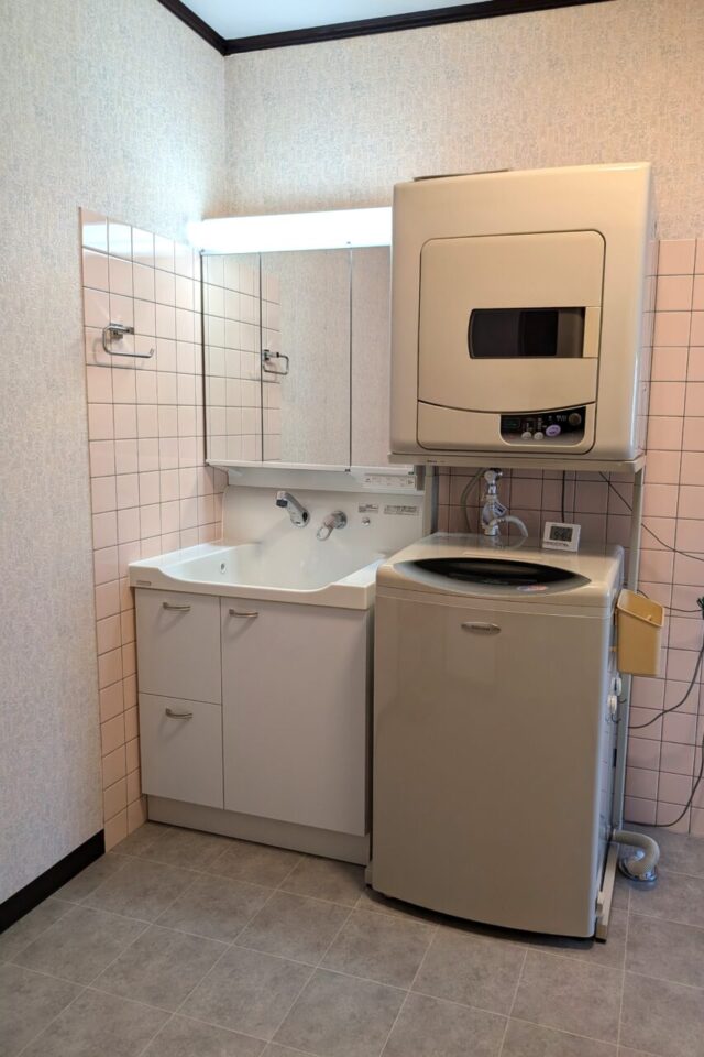 画像：O様邸　洗面脱衣室　工事後の写真