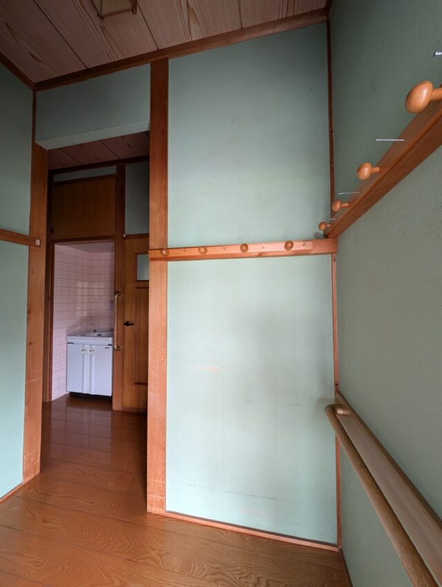 画像：O様邸　元男子トイレ外側工事前の写真